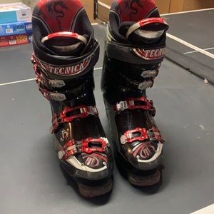 Technica Dragon Ski Boots
